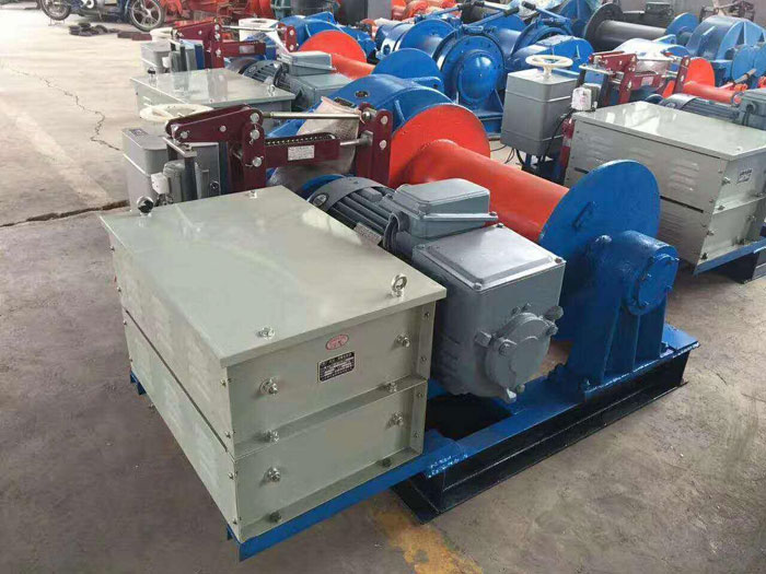 卷?yè)P(yáng)式啟閉機(jī)